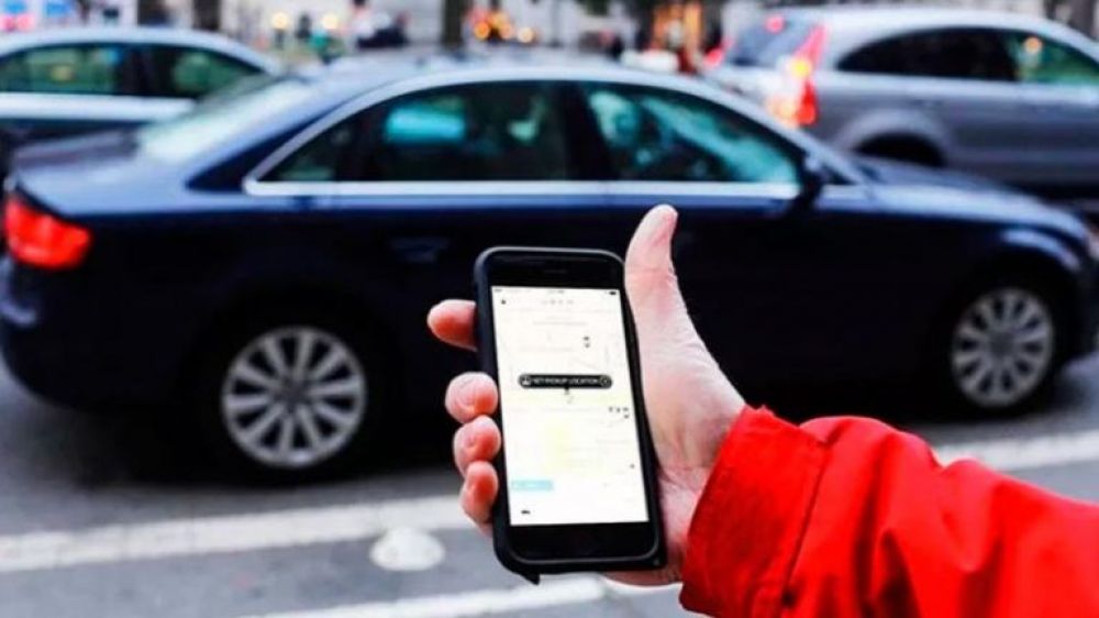 Remiseros en pie de guerra por la presencia de Uber en Funes